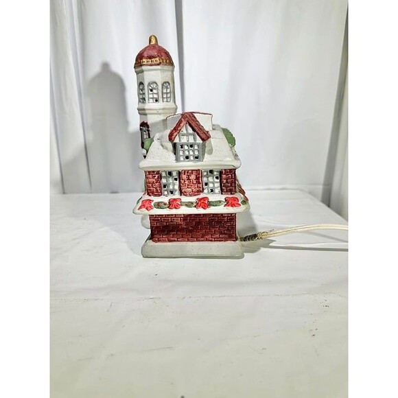 RARE Lemax Victoria Station Lighted Christmas Holiday Village House Decor - Picture 4 of 10